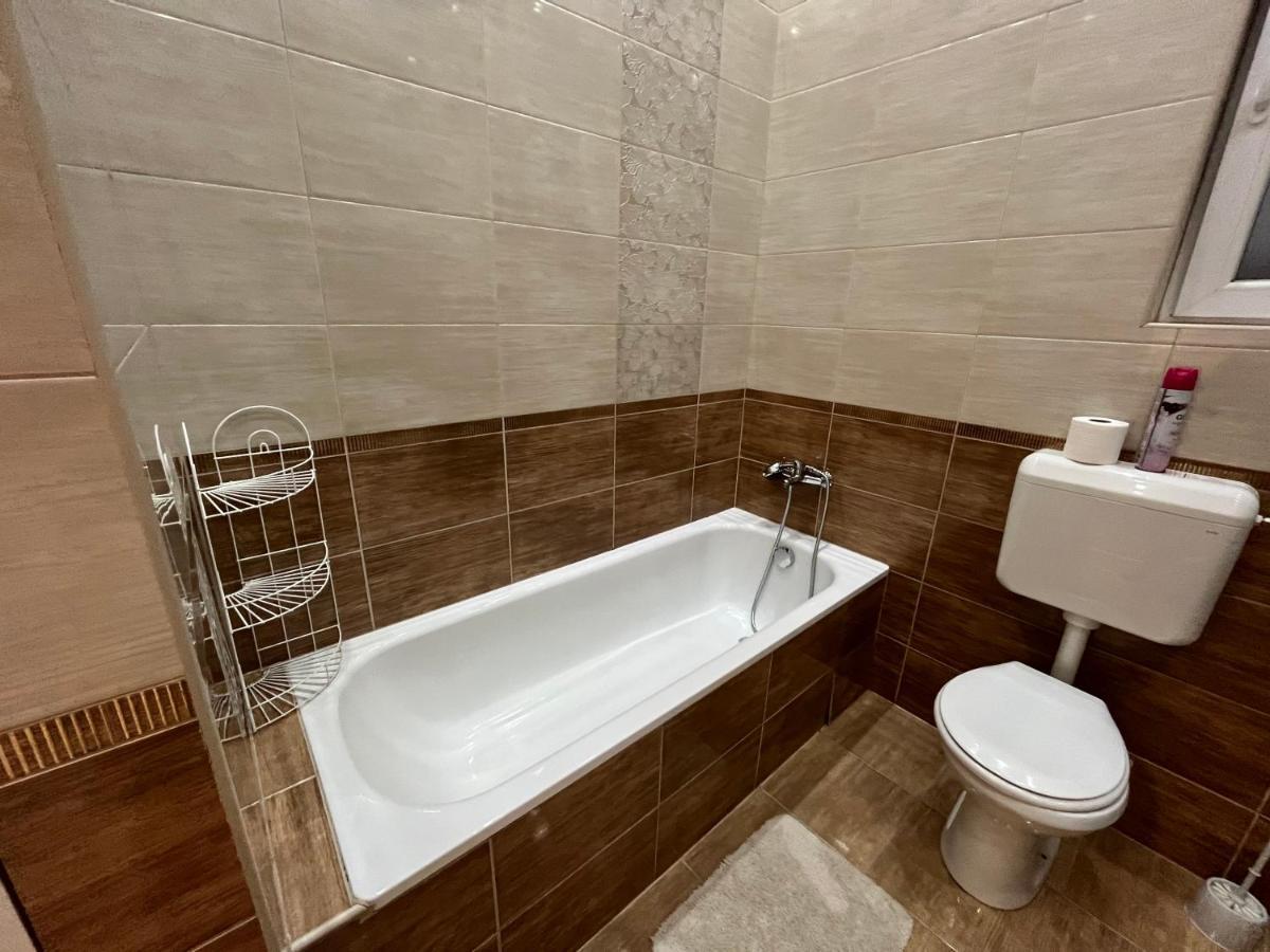 Szechenyi Aparman Apartment Miskolc Bagian luar foto